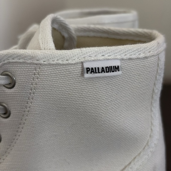 Palladium Pampa Hi Originale High Top Boot White  Mens 7.5 Women’s 9 - Picture 3 of 15